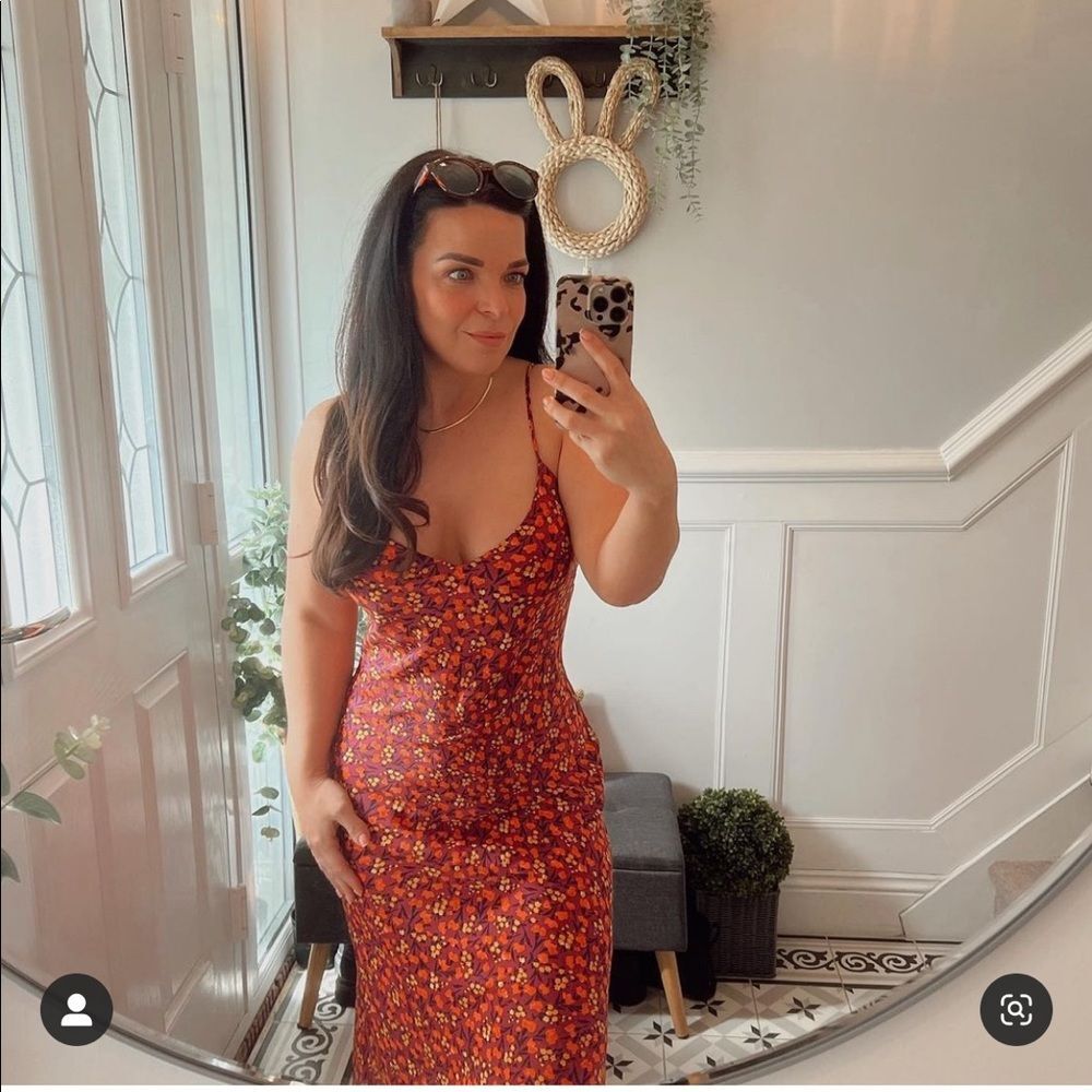 NWT ZARA SATIN EFFECT PRINT DRESS